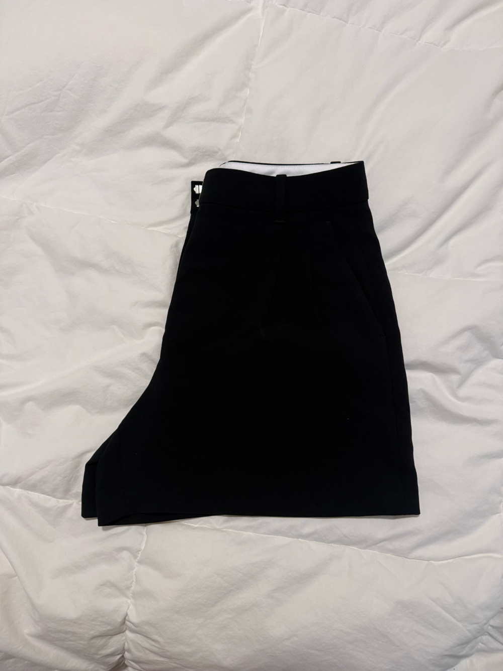 Aritzia Black Effortless Shorts